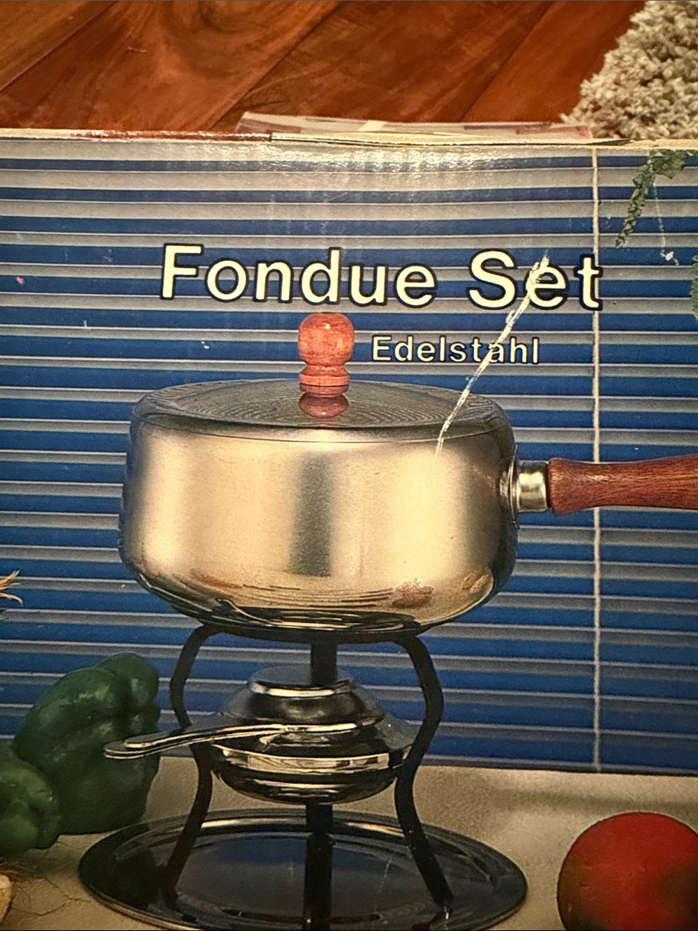 Stainless Steel Fondue Pot with Wooden Handle - Silver